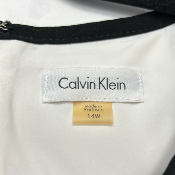 MIDI dress. Can wear it formally or casually - Picture 3 of 3